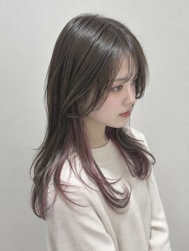 リア(Li'a by neolive) ロングレイヤー × ピンクインナー