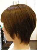大人ショートスタイル【モデル:20代のお客様、撮影:本田】