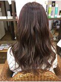 ピンクグレージュ