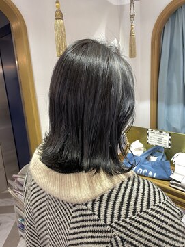 ロンドアベニール 北千住(Lond avenir) ぱつっと外ハネボブ　ブルーブラック　西田大樹