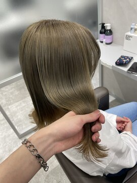 キートス(Kiitos) N.オリーブベージュ/抜け感ヘア/カーキアッシュ/冬カラー/ボブ