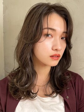 ビュートリアム 南青山(BEAUTRIUM) セミロングレイヤー 前髪なし 大人可愛い 表参道 20代30代40代