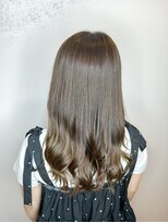 ルフェール ビューティーアンドスパ(REFAIRE beauty&spa)&nbsp;赤味消しカーキアッシュ