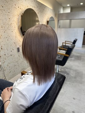 ティム(tim) yuki グレージュ