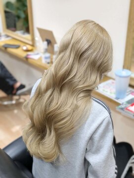 ホワイトベージュ