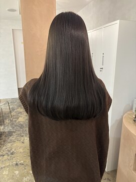 ユッカ 梅田(YUCCA) 【 YUCCA 】大人可愛い20代30代/暗髪/アッシュ