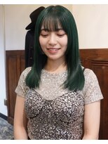 グッドフェローズ キタホリエ(GoodFellas kitahorie) 透明感グリーンのワンレンミディアムスタイルレイヤー艶感