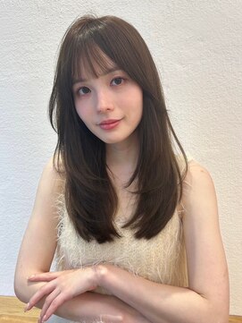 ユーフォリア 青山(Euphoria) 20代30代 大人ふんわりレイヤー×透明感ベージュ