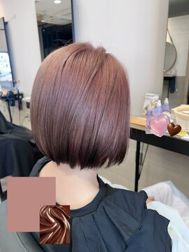 プリンプ トータルビューティ(PRIMP.total beauty) ルーツカラー エンドカラー ピンクベージュ　ブリーチありカラー