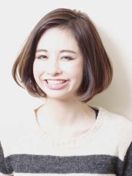 アンダートゥリー(_TREE) 大人ヘア「リラックス×モード」ボブ