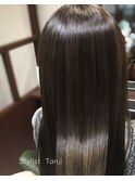 縮毛矯正クセストパーとデザインカラーを同時に施術！！ #暗色