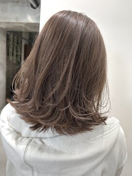 ソルドット バイ オハナ(sol.by ohana) ２０代３０代４０代ハイトーンブリーチカラースタイル　レイヤー