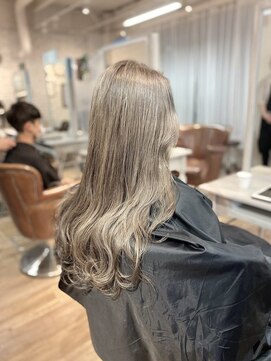 リファイン バイ アフィナー 本厚木店(Refine by Afinar) ホットミルクティーグレージュ【本厚木】