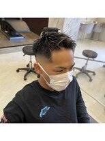 レム 長野青木島店(REM)&nbsp;スキンフェード／金メッシュ