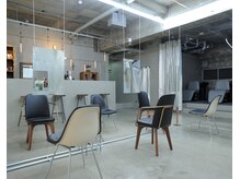 五感を刺激する体感型サロン♪　無駄なものを手放し芯から小顔に