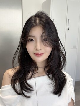 レイヤーカット/韓国ヘア/顔まわりカット @lucxia_tsubasa