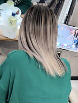 シェルヴ(XELVE) シルクホワイトミルクティーのバレイヤージュ