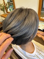 小さな美容室 ハナ(hana)&nbsp;ダブルカラーからのシルバーヘア☆