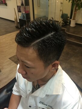 ヴィダ クリエイティブ ヘアーサロン(Vida creative hair salon) ワイルドラインベリーショート☆