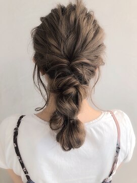 ヌイ 横浜(nui) パールベージュ_ことりベージュウォーターフォール