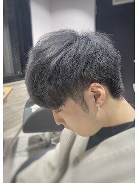 リーオオサカ(Lee Osaka) 【透明感】men's アイスグレー×レイヤー/新出奈津樹