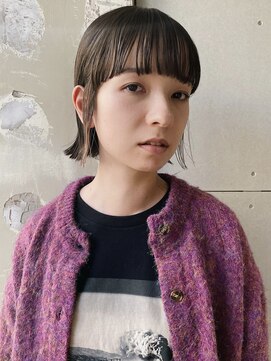 ロジ(loji) ワイドバングと、ぱつっとボブ