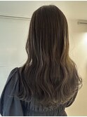 オリーブベージュ