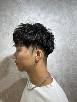 スピン 本八幡(SPIN) スペインカール/スパイキーショート/ブルーブラック/本八幡