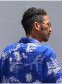 40代50代白髪メンズ　ワイルドな横顔オールバックパーマスタイル