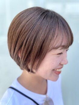モザミ(MOZAMI)の写真/ショートスタイルで第一印象を変える！顔周りの毛流れやクセを見極めてお手入れがしやすいスタイルに＊