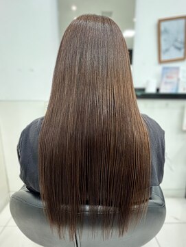 アルバ 津城山店 極細ハイライト×髪質改善カラー