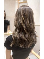 ベルダ 高槻(BELDAD)&nbsp;髪質改善トリートメント／縮毛矯正／レイヤーカット/ボブ／高槻