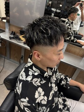 リレーションメンズヘアー(RELATION MEN'S HAIR) ブルーブラックフェザーパーマサーフカールツーブロック