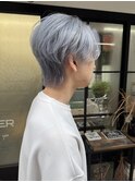 メンズ／シルバーアッシュ×センターパート/髪質改善/ハイライト