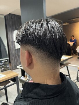 スウェル 柏店(Swell) MEN’S HAIR/サーフカール/刈り上げセンターパート/柏