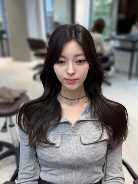 ザシェノンウメダ(THA CHAINON UMEDA) イメチェン/ピンクベージュ/アンブレラカラー/前髪/心斎橋