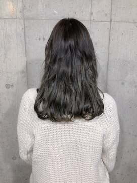 サロンドミルク 原宿(salon de MiLK) カーキグレー