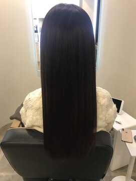 アールサロン アオヤマ(Rr SALON AOYAMA) ミルキーミネコラ before afterあり