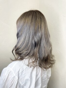 ヘア カンパニー トワ 千葉店(TOWA) ブリーチで透明感!アッシュグレージュ!