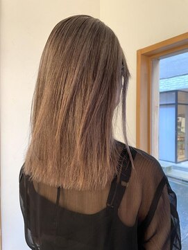 ニア 清澄白河(nir) 〈清澄白河 半個室〉切りっぱなしミディ/ミルクティーベージュ