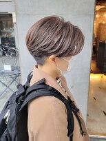 アムリタ 三鷹(AMRITA)&nbsp;刈り上げベージュハンサムショート