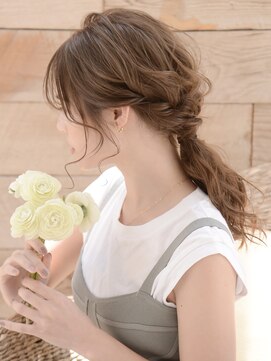 ロアー ヘアー ワメン(RAWR hair WaMen) 【RAWR】大人ゆるポニー_ロングヘアアンジ