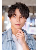 アルテ(ARTE)&nbsp;【ARTE表参道/青山】センターパート×ツイスパ×刈り上げ