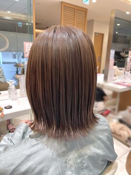 レナークソワン(LENAHC SOIN) 外ハネボブ