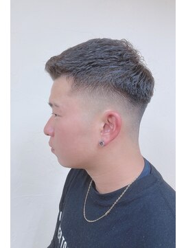 ブリリオ(BRILLIO) メンズフェードスタイル(ラインなし)