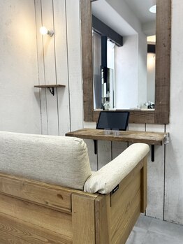 アコレ カリテ 草津店(ACCOLE qualite)の写真/【草津】女性スタイリスト多数♪育児や家事で忙しいママも通いやすく安心して施術が受けられるのが嬉しい◎