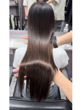 スライバイリアオオサカ(Sly By Ria OSAKA) 美髪矯正【大阪】【梅田】