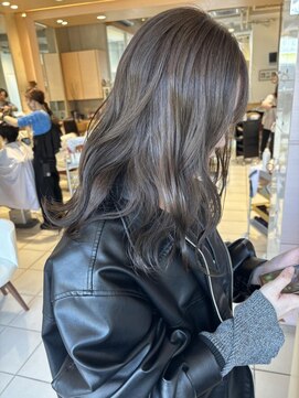 赤みゼロの透け感カラー