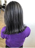 コントラストハイライトカラー切りっぱなしボブ