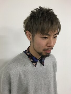 ジジ プラス デザイン(GIGI＋design) 2ブロック刈り上げショート